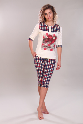 Костюм женский с бриджами и футболкой 81 молочный/красный